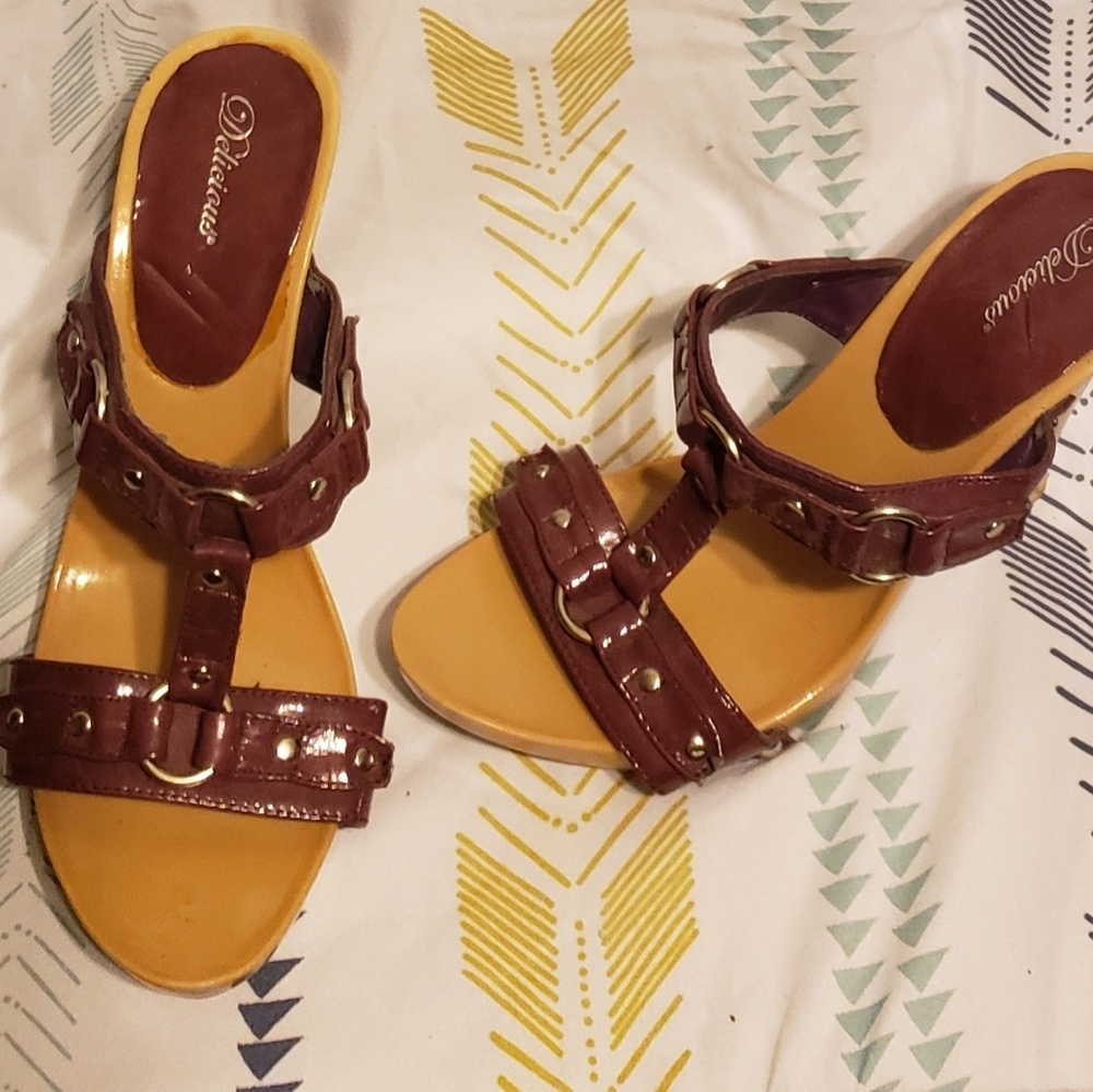 Delicious Heels - Picture 2 of 3